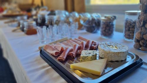 Mortain Hotel | Hotel De La Poste