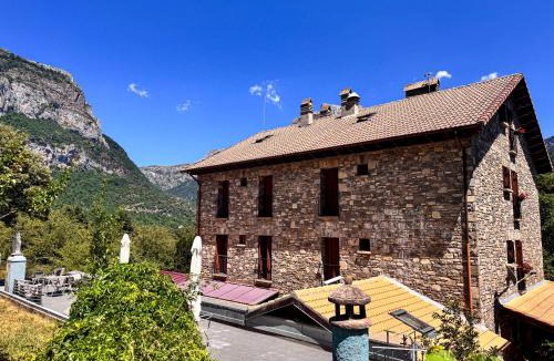 Hecho Hotel | Hotel de Montaña Uson