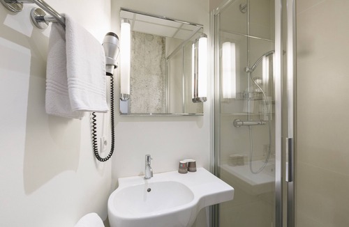 Voltaire - Saint Amour Hotel | Hotel de Noailles