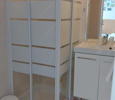 Saint-Regnobert-de-la-Cote-de-Nacre Hotel | Hotel de Normandie