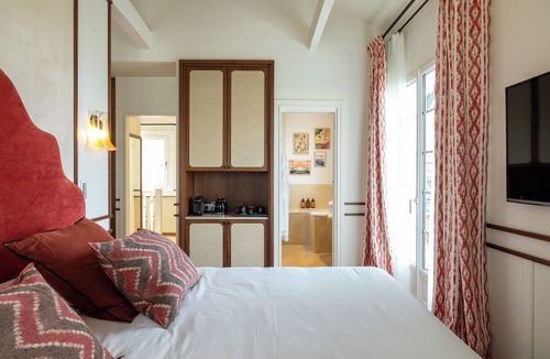 Biarritz City Centre Hotel | Hotel de Silhouette