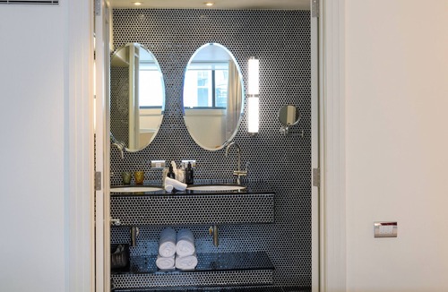 Auckland Central Business District Hotel | Hotel DeBrett