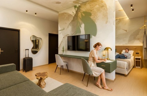 Catrnja Hotel | Hotel Degenija