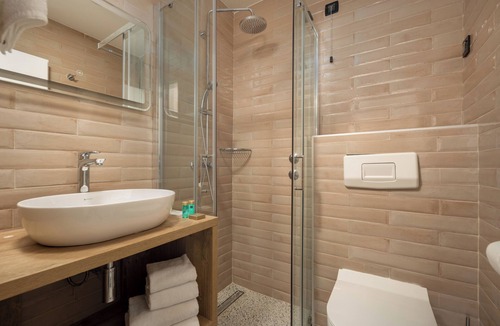 Omisalj Hotel | Hotel Delfin