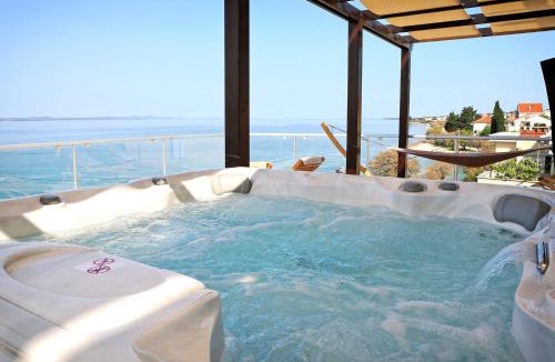 Diklo Hotel | Hotel Delfin