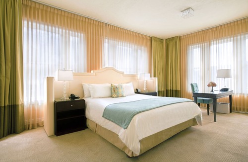 Goose Hollow Hotel | Hotel deLuxe