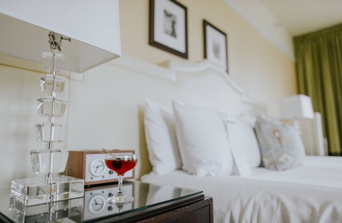 Goose Hollow Hotel | Hotel deLuxe