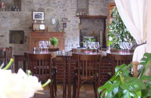 Puybrun Hotel | Hotel Des Arts