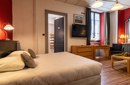 Aix-les-Bains City Center Hotel | Hotel des Bains