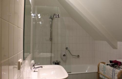 Lancieux Hotel | Hotel Des Bains