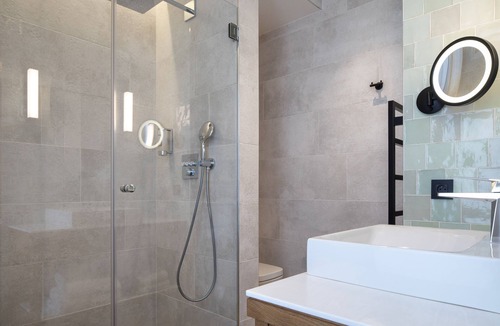 8th Arrondissement Hotel | Hotel Des Champs Elysees
