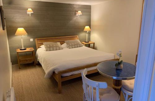 Villers-sur-Mer Hotel | Hotel Des Falaises