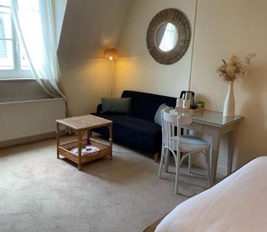 Villers-sur-Mer Hotel | Hotel Des Falaises