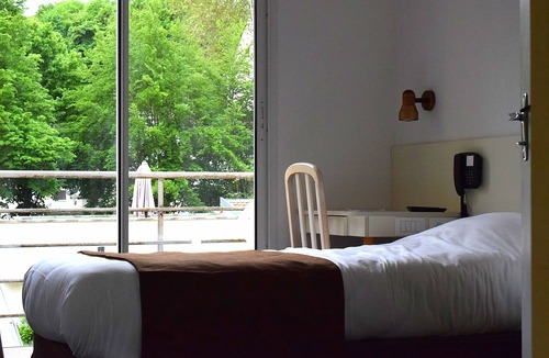 Bourbonne-les-Bains Hotel | Hotel des Lauriers Roses