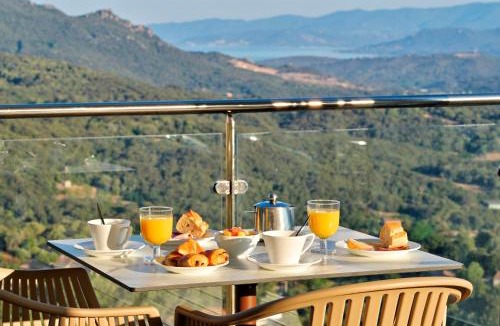 Sartene Hotel | Hotel Des Roches