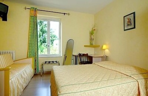 Livron-sur-Drome Hotel | Hotel des Voyageurs