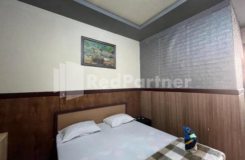 Peterongan Hotel | Hotel Dewi near GOR Merdeka Jombang Mitra RedDoorz