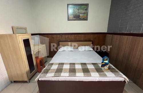 Peterongan Hotel | Hotel Dewi near GOR Merdeka Jombang Mitra RedDoorz