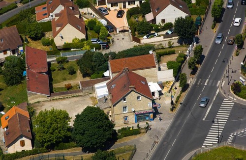 Mery-sur-Oise Hotel | HOTEL Dg