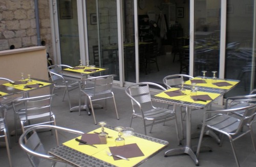 Mery-sur-Oise Hotel | HOTEL Dg