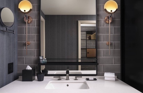 Downtown Louisville Hotel | Hotel Distil, Autograph Collection
