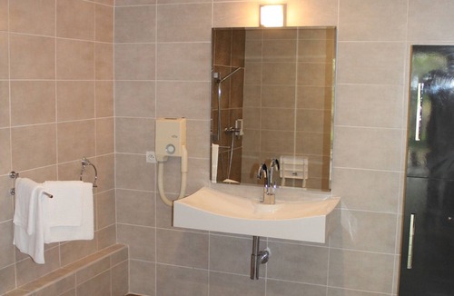 Ginasservis Hotel | Hotel du Bastier