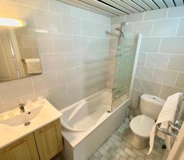 Luce Hotel | Hotel du Centre Lucé Chartres