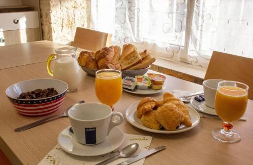 Pontacq Hotel | Hotel du Commerce