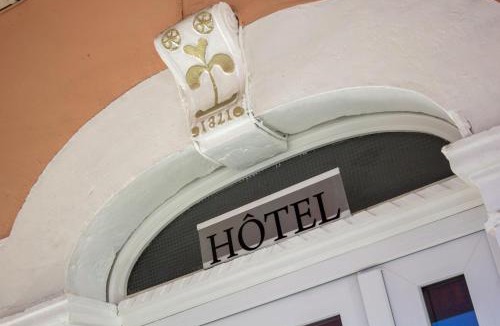 Pontacq Hotel | Hotel du Commerce