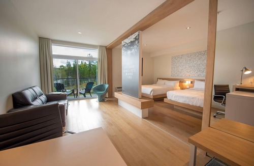 Thetford Mines Hotel | Hotel du Domaine, an Ascend Collection Hotel