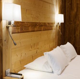 Foix Hotel | Hotel du Lac & Restaurant Foix