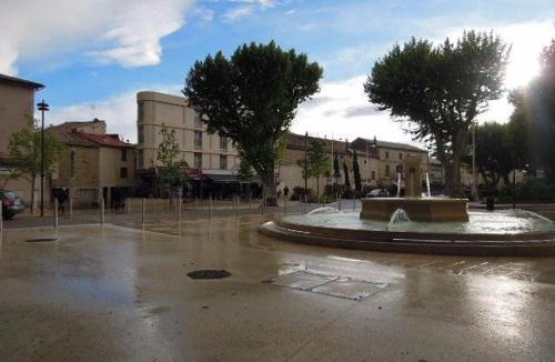 Bollene Hotel | Hotel Du Lez