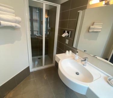 Cherbourg-en-Cotentin Hotel | Hotel du Louvre