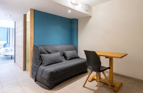 Thones Hotel | Hotel du Midi