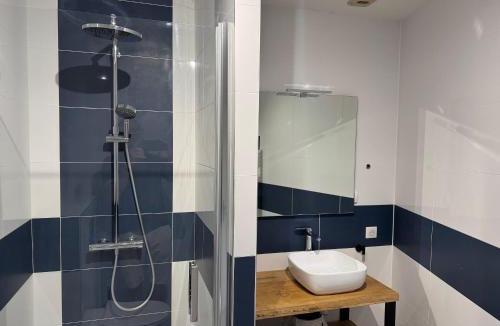 Voue Hotel | HOTEL DU MOULIN