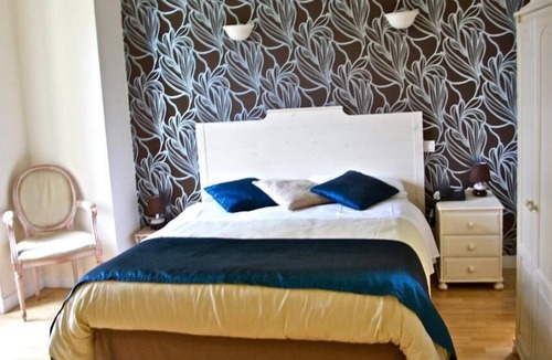 Aubeterre-sur-Dronne Hotel | Hotel du Périgord