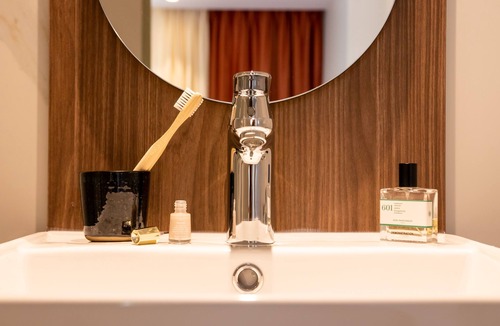 Quartier du Port Hotel | Hotel du Pin Nice Port