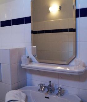 Buzancy Hotel | Hotel du Saumon