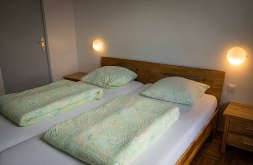 Malvilliers Hotel | Hotel du Val