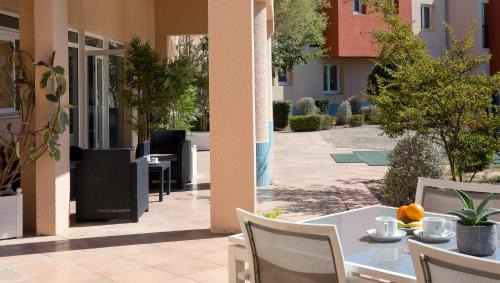 Banyuls-dels-Aspres Hotel | Hotel Du Village Catalan