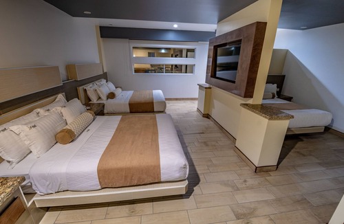 Zona Centro Hotel | Hotel Eiffel