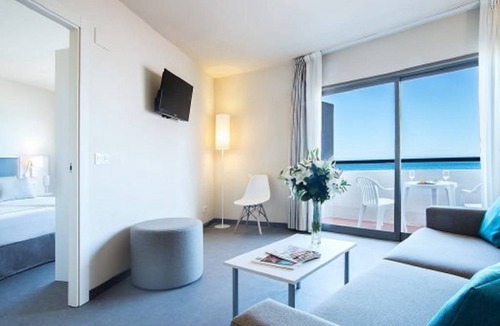 Fuengirola City Centre Apartment | Hotel El Puerto Suite J 2/4p