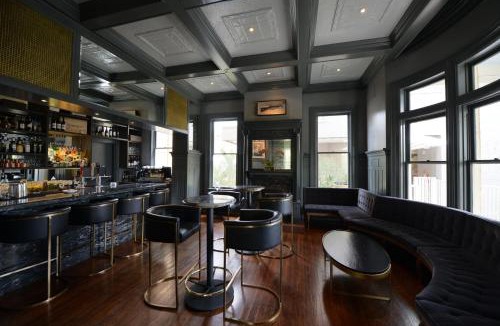 West Campus Hotel | Hotel Ella