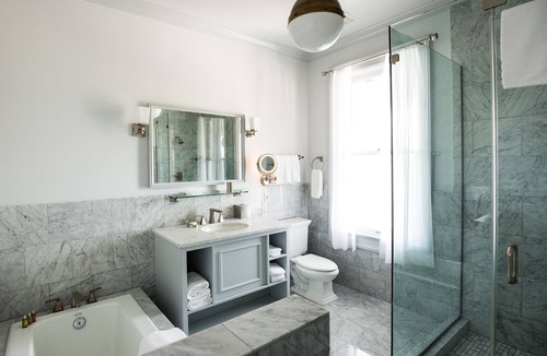 West Campus Hotel | Hotel Ella