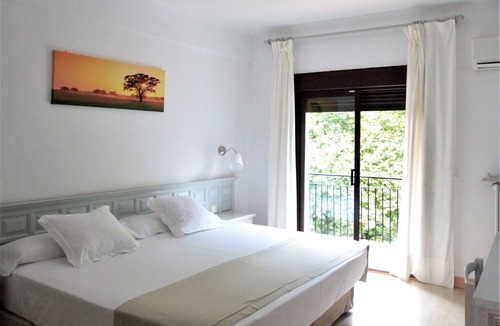 Macanet de Cabrenys Hotel | Hotel Els Caçadors de Maçanet