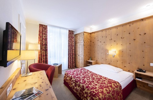 Zuoz Hotel | Hotel Engiadina