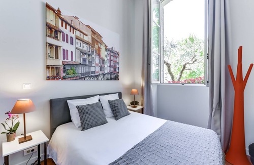 Sommieres Hotel | Hotel Estelou