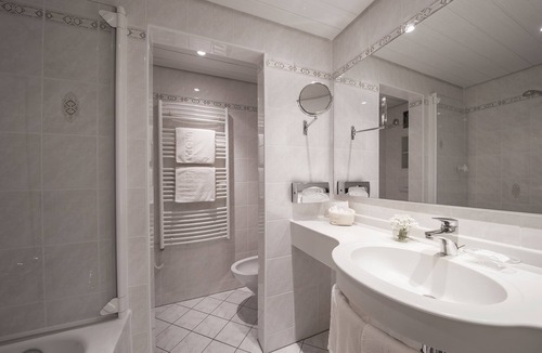 Champfer Hotel | Hotel Europa Suites