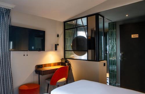 Saint-Vincent-de-Paul Hotel | Hotel Flanelles Paris