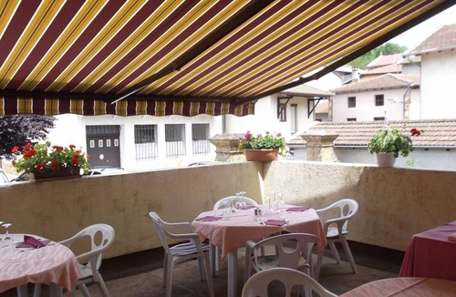 Saint-Clement-sur-Valsonne Hotel | Hotel Le Saint Clément